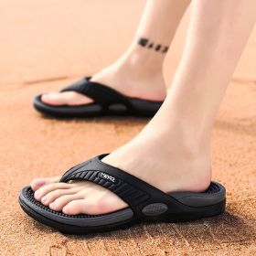 Men's new massage flip-flops large size summer breathable beach shoes sandals men's human slippers (Color: Black, size: 40)
